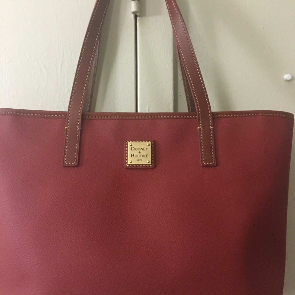DOONEY AND BOURKE CHARLESTON RED TOTE